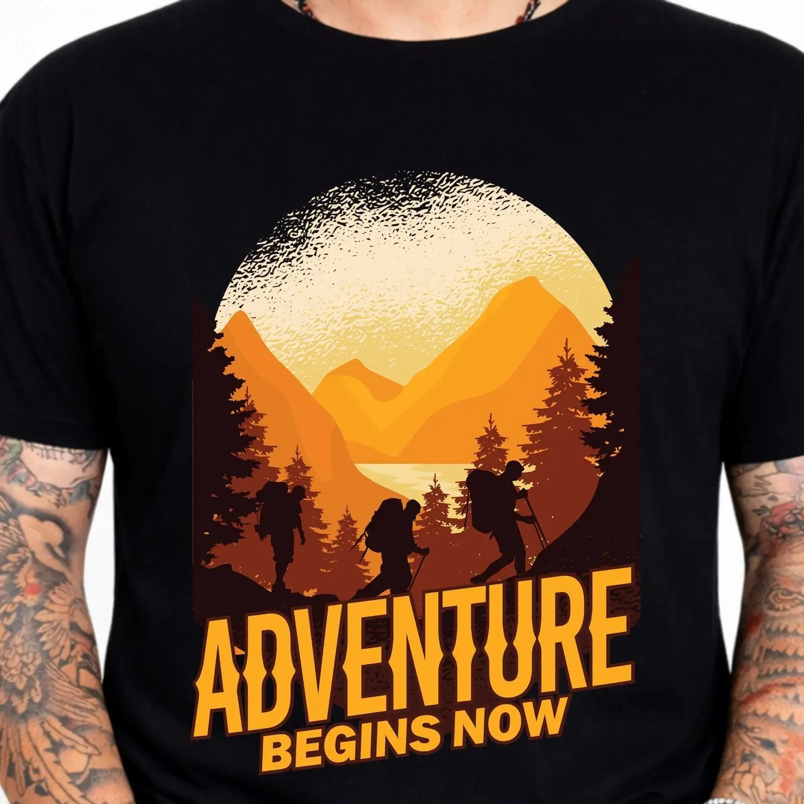 Outdoor Adventure Images - การผจญภัยเริ่มต้นแล้ว เสื้อยืดเดินป่า ปีนเขา กิจกรรมกลางแจ้ง แคมป์ปิ้ง ธรรมชาติ