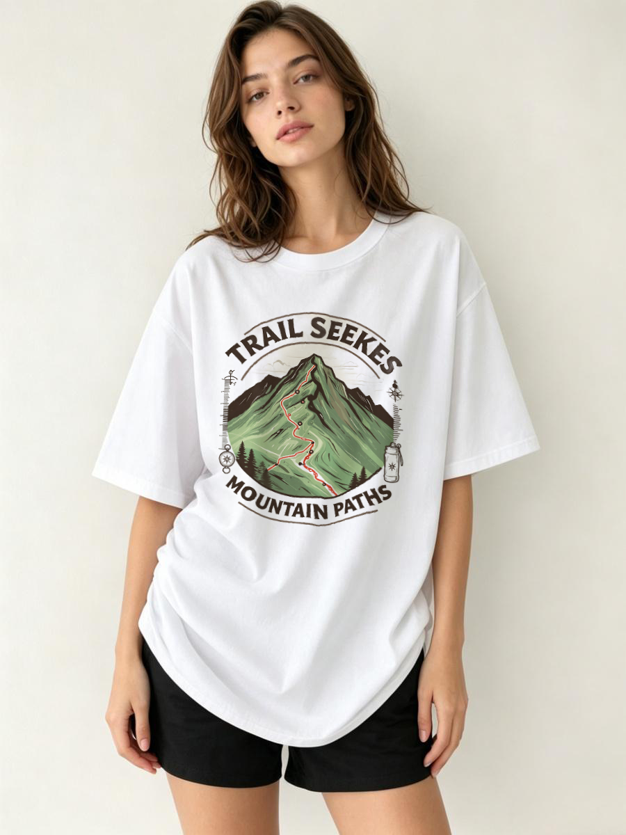 Outdoor Adventure Logo - เสื้อยืดสำหรับฤดูใบไม้ร่วง ออกแบบเพื่อการผจญภัยกลางแจ้ง เดินป่า ฝึกซ้อมกีฬา ออกกำลังกาย วิ่ง
